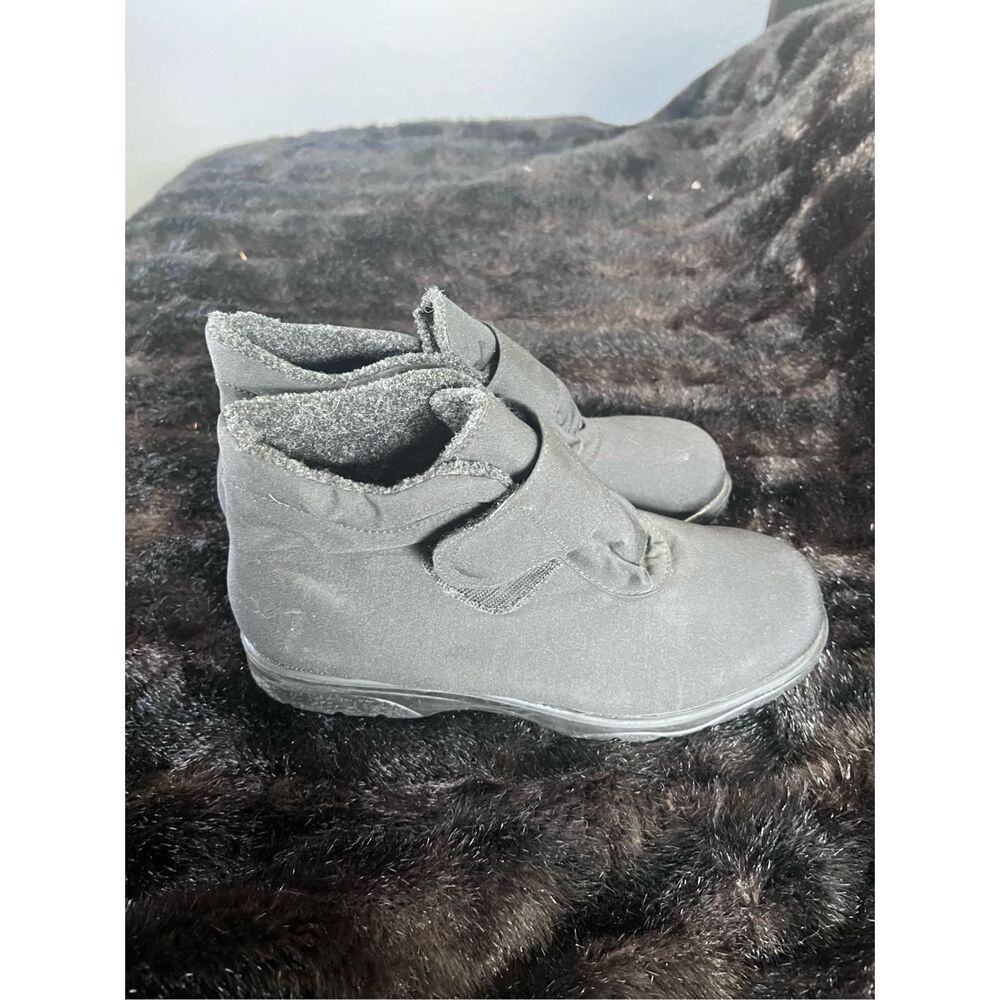 Canada Toe Warmer Hike Waterproof Slip-on Boots. Men’s Size 11 W  Made in Canada